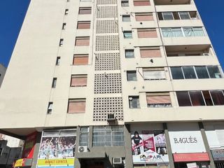 Foto 1 de Departamento en alquiler de 2 dormitorios AMOBLADO en Centro