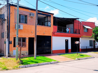 Foto 1 de PH en venta de 4 dormitorios c/ cochera en Otros Barrios