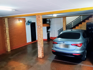Foto 5 de PH en venta de 4 dormitorios c/ cochera en Otros Barrios