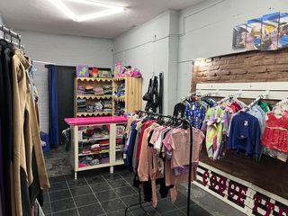 Foto 5 de VENTA CASA CON 2 LOCALES EN PB Y 2 DEPTOS EN PA