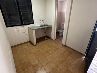 Foto 16 de VENTA CASA EN B° JURAMENTO, UNA CUADRA AV BELGRANO