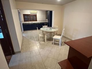 Foto 9 de VENTA CASA EN B° JURAMENTO, UNA CUADRA AV BELGRANO