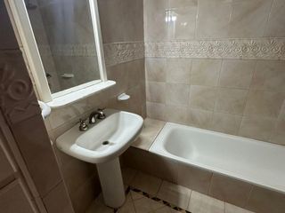 Foto 13 de VENTA CASA EN B° JURAMENTO, UNA CUADRA AV BELGRANO