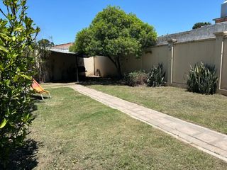Foto 17 de VENTA CASA EN B° JURAMENTO, UNA CUADRA AV BELGRANO