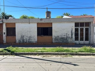 Foto 1 de VENTA DE CASA A UNA CUADRA DE AV. BELGRANO