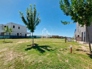 Foto 5 de Venta Lote. Barrio El Naudir. Aguas Privadas. Oportunidad.