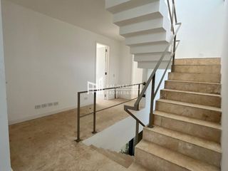 Foto 21 de Casa en venta de 4 dormitorios al Rio en Nordelta El Yacht