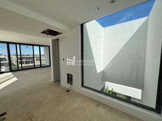 Foto 26 de Casa en venta de 4 dormitorios al Rio en Nordelta El Yacht