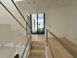Foto 7 de Casa en venta de 4 dormitorios al Rio en Nordelta El Yacht