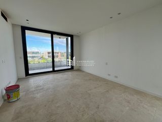 Foto 15 de Casa en venta de 4 dormitorios al Rio en Nordelta El Yacht