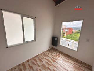 Foto 27 de Impecable Duplex en venta en Los Perales