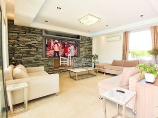 Foto 8 de Casa en alquiler de 4 dormitorios c/ cochera en Nordelta Los Lagos