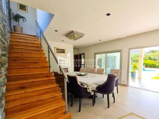 Foto 10 de Casa en alquiler de 4 dormitorios c/ cochera en Nordelta Los Lagos