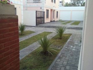 Foto 2 de Dúplex en alquiler temporario de 3 dormitorios c/ cochera en San Bernardo