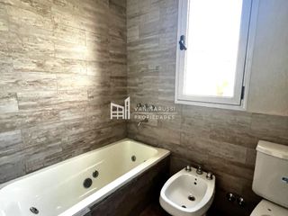 Foto 30 de Casa en venta de 4 dormitorios en El Cantón Norte al Lago