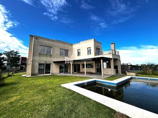 Foto 37 de Casa en venta de 4 dormitorios en El Cantón Norte al Lago