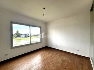Foto 22 de Casa en venta de 4 dormitorios en El Cantón Norte al Lago