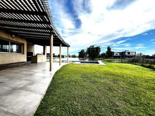 Foto 39 de Casa en venta de 4 dormitorios en El Cantón Norte al Lago