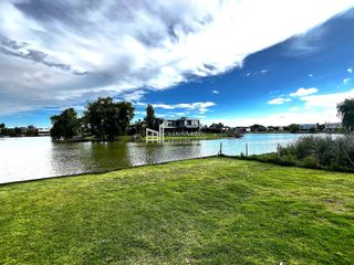 Foto 45 de Casa en venta de 4 dormitorios en El Cantón Norte al Lago
