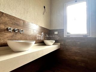 Foto 24 de Casa en venta de 4 dormitorios en El Cantón Norte al Lago