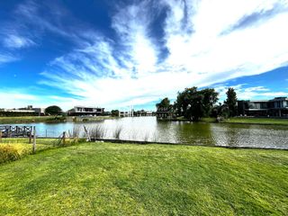 Foto 5 de Casa en venta de 4 dormitorios en El Cantón Norte al Lago
