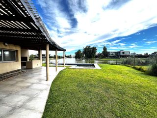 Foto 34 de Casa en venta de 4 dormitorios en El Cantón Norte al Lago
