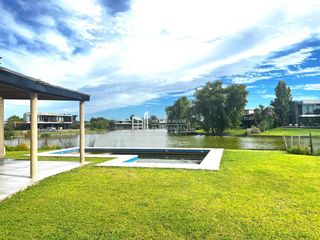 Foto 42 de Casa en venta de 4 dormitorios en El Cantón Norte al Lago