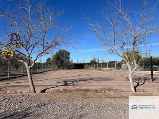 Foto 2 de Terreno / Lote en venta de 667m2 ubicado en Russell