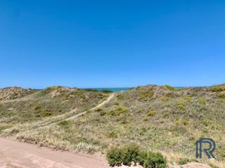 Foto 11 de Departamento en venta de 1 dormitorio c/ cochera en Monte Hermoso