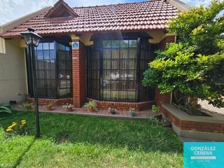 Foto 3 de Casa en venta de 2 dormitorios c/ cochera en Villa Floresta