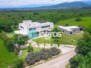 Foto 1 de Casa en venta en Club de campo El Tipal, Salta