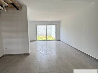 Foto 5 de Dúplex en venta de 3 dormitorios c/ cochera en Los Horneros