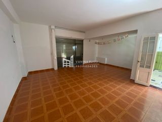 Foto 5 de Casa en alquiler de 7 dormitorios en Barrio Parque Gral San Martín