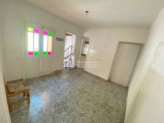Foto 32 de Casa en alquiler de 7 dormitorios en Barrio Parque Gral San Martín