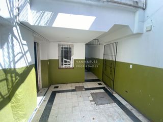 Foto 7 de Casa en alquiler de 7 dormitorios en Barrio Parque Gral San Martín