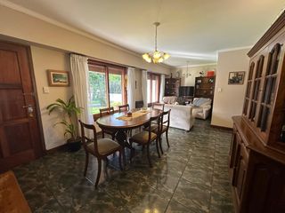 Foto 5 de VENTA casa con parque y cochera Punta Mogotes Mar del Plata 4 ambientes