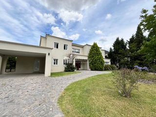 Foto 2 de Casa en venta en Haras Santa María al golf
