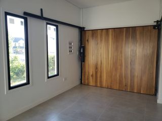 Foto 10 de Casa en venta de 3 dormitorios c/ cochera en Rumenco joven