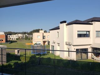 Foto 16 de Casa en venta de 3 dormitorios c/ cochera en Rumenco joven