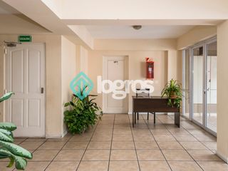 Foto 3 de Departamento en venta de 3 dormitorios con cochera en Microcentro