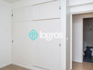 Foto 27 de Departamento en venta de 3 dormitorios con cochera en Microcentro
