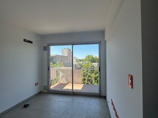 Foto 1 de Departamento en alquiler de 1 dormitorio en Luis Agote