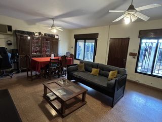 Foto 17 de Casa en venta de 6 dormitorios c/ cochera en Centro