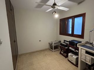 Foto 19 de Casa en venta de 6 dormitorios c/ cochera en Centro