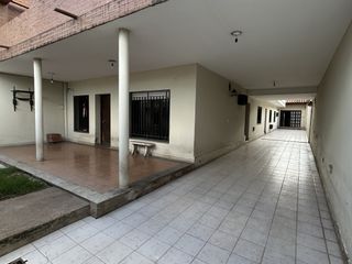 Foto 1 de Casa en venta de 6 dormitorios c/ cochera en Centro