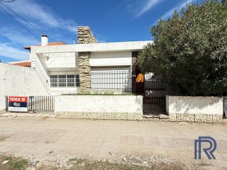 Foto 2 de Casa en venta de 3 dormitorios c/ cochera en Universitario