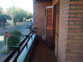 Foto 19 de EXCELENTE CASA – 5 AMB – ¡ TERRAZA CON DECK Y PISCINA !