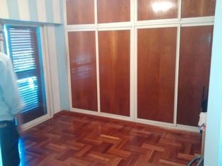 Foto 15 de EXCELENTE CASA – 5 AMB – ¡ TERRAZA CON DECK Y PISCINA !