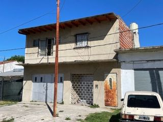 Foto 4 de 137 y 524 - CASA + 3 LOCALES COMERCIALES