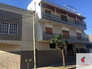 Foto 1 de Departamento en venta de 2 dormitorios c/ cochera en La Tablada